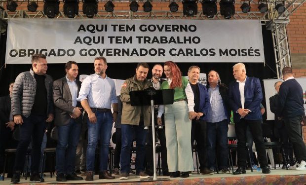 Governador participa de inaugurações em São João Batista