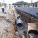 Nova tubulação de drenagem será implantada em trecho da rua Leoberto Leal