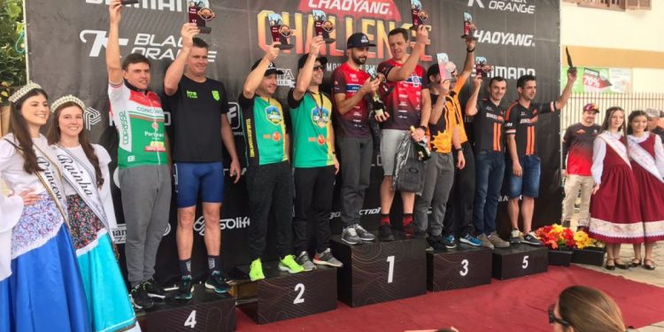 Prova de ciclismo reúne cerca de 700 ciclistas em Nova Trento