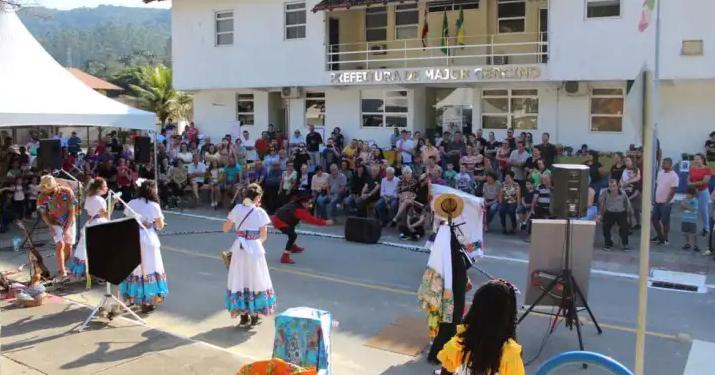 Major Gercino realiza o Primeiro Encontro da Praça