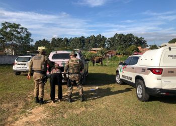 Suspeito por furto é detido pela Polícia Militar, em Tijucas