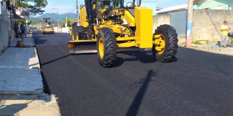 Trabalhos para o asfaltamento no Jardim São Paulo têm sequência