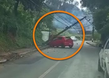 Motorista perde o controle da direção e colide contra poste, em São João Batista