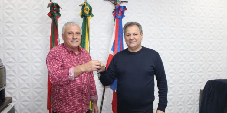 Almir Peixer assume prefeitura de São João Batista por 14 dias