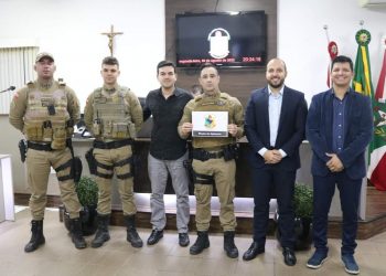 Policiais militares são homenageados na Câmara de São João Batista