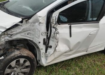 Acidente entre carro e caminhão é registrado na SC-410