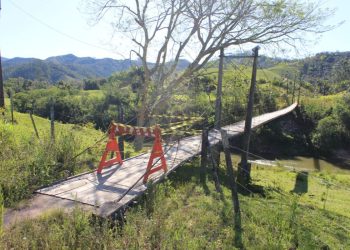 Ponte pênsil na Colônia Nova Itália é interditada