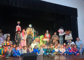 Estudantes de pré-escola participam de projeto sobre o folclore brasileiro