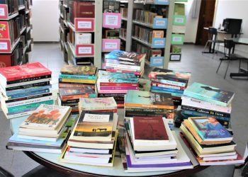 Biblioteca disponibiliza novos livros para empréstimo gratuito à comunidade