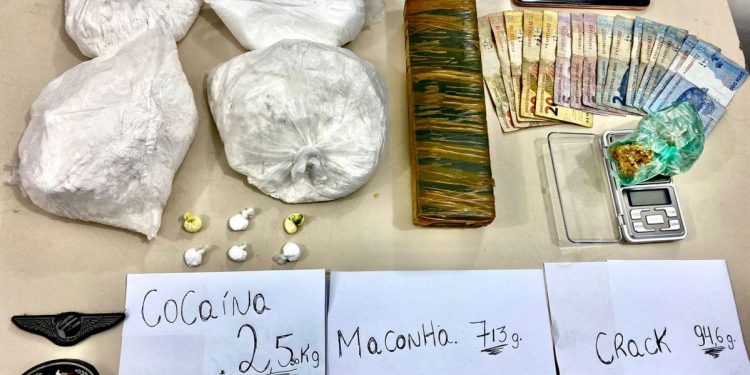 Polícia Militar apreende grande quantidade de drogas na região