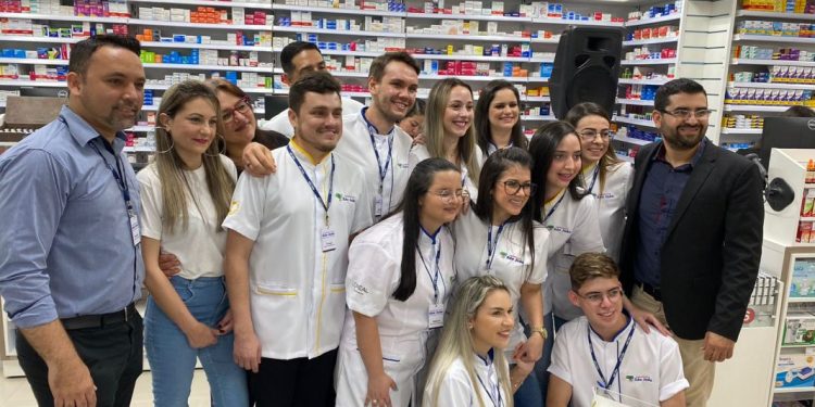 São João Batista agora tem Farmácias São João