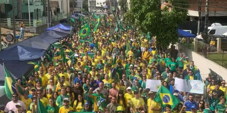 Brusque registrou nova manifestação neste sábado