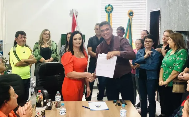 Viviane Booz é a prefeita de Major Gercino por um mês