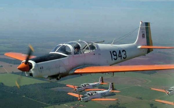 Bombeiros fazem busca por aeronave da FAB que desapareceu na região