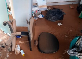 Posto de saúde em Canelinha fica completamente destruído após enchente