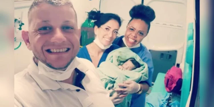 Gestante de Canelinha dá à luz dentro de ambulância em Tijucas