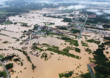 Canelinha também registra enchente em vários bairros