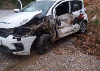 Carro do Conselho Tutelar de São João Batista se envolve em acidente