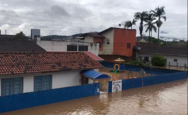 Aulas na rede municipal de ensino de São João Batista seguirão suspensas nesta semana