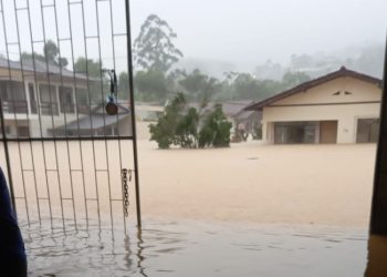 35 famílias são atendidas em abrigos em São João Batista e prefeitura pede doações