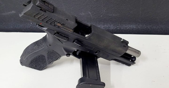 PM prende homem por porte ilegal de arma em São João Batista