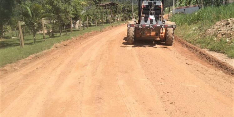 Nova etapa da pavimentação da Estrada da Arataca inicia na segunda