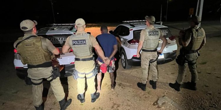 Com mandado de prisão, homem é preso em Canelinha