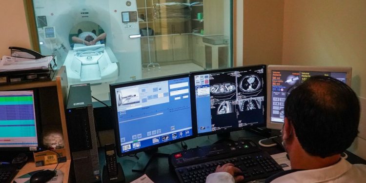 Mutirão da Saúde amplia atendimento oncológico para reduzir espera por cirurgias na Grande Florianópolis