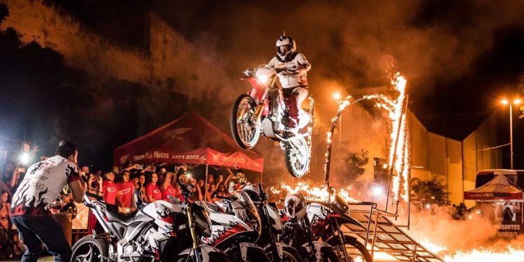 Força e Ação apresenta manobras radicais em duas rodas na quarta, em Brusque