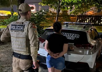 Mulher com mandado por estelionato é presa em São João Batista