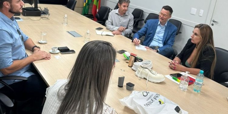 Sincasjb se reúne com secretário da Fazenda para tratar sobre redução do ICMS para o setor de componentes