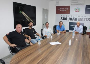 Novo delegado de São João Batista faz visita a prefeitura