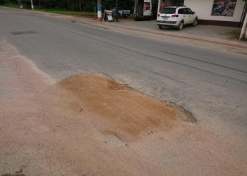 Prefeitura processa ex-prefeito Daniel, empresa e Associação