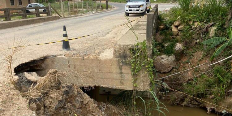 Tráfego de veículos pesados sobre ponte situada na divisa entre São João Batista e Canelinha está temporariamente proibido