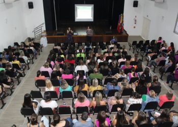 Educação Infantil: professoras e monitoras participam de capacitação nesta quarta