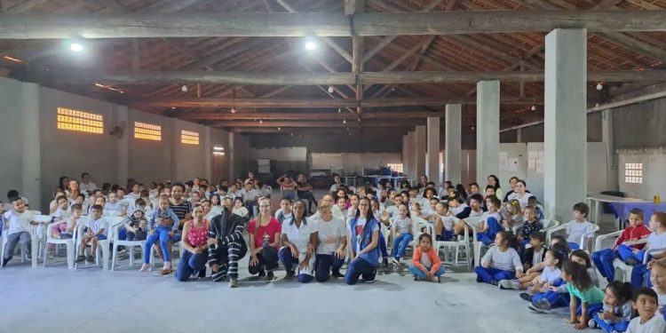 Combate à dengue é tema de ação escolar em São João Batista e mobiliza crianças