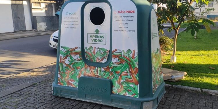 São João Batista recebe dois contentores para coleta de vidro