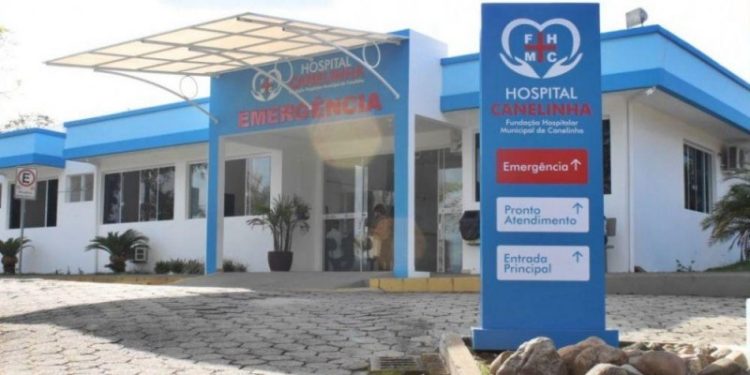 Após deixar criança nua, rezar e pedir conselhos amorosos, médico de Canelinha é demitido