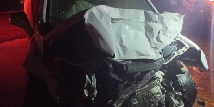 Duas pessoas ficam feridas em acidente na SC-410