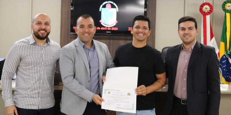 Diretor da Defesa Civil de São João Batista recebe Moção de Aplausos na Câmara