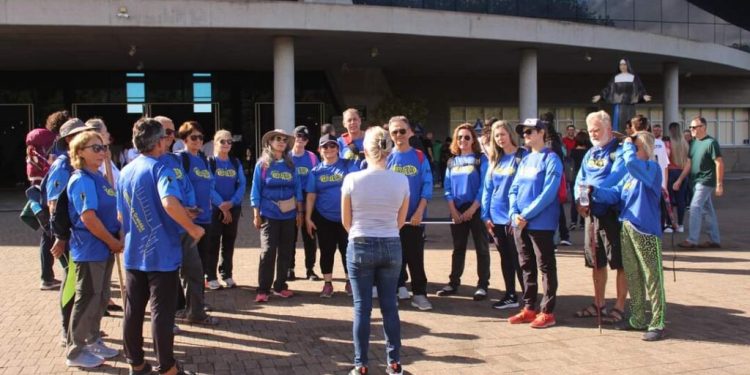 Peregrinos percorrem 420 km até o Santuário Santa Paulina