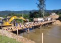 Prefeitura de São João Batista conclui construção de ponte provisória no acesso à Colônia Nova Itália