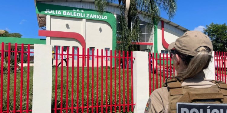 Projeto de Lei que trata de policiais nas escolas é aprovado