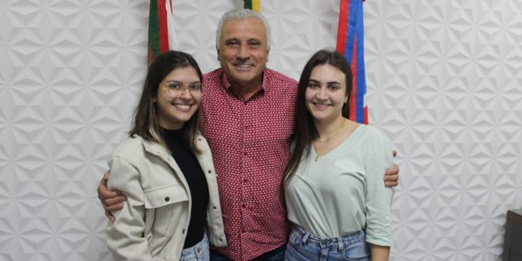 Elaine Sartori assume Secretaria Municipal de Administração de São João Batista