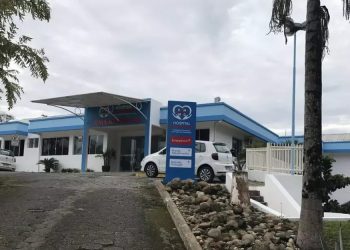 Salvamento: Mulher é hospitalizada após ataque cardíaco em creche