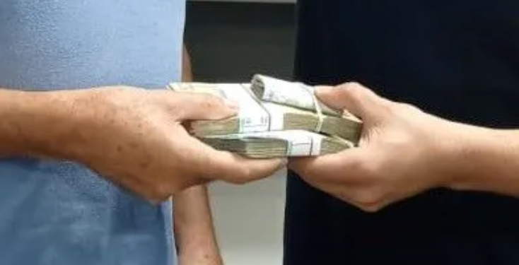 Dinheiro em gabinete “foi brincadeira”, diz prefeitura de SJB em nota