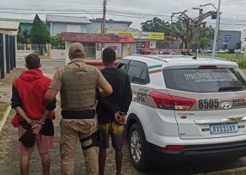 Traficantes são capturados em flagrante durante operação policial