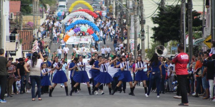 Desfile comemorativo aos 65 anos do Município de São João Batista será no dia 15 de julho