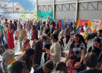 Arraiá da Família reúne comunidade escolar no CMEI Padre Rossi