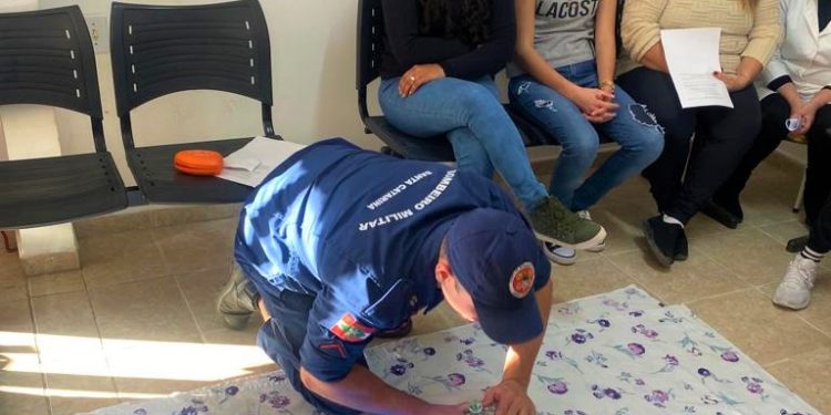 Equipe da UBS Ribanceira do Sul participa de capacitação sobre suporte básico de vida